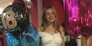 Alldaynews.gr Κάλεσε στο σπίτι της μεθυσμένο συμμαθητή της για να συνέλθει – Τη βίασε και τη σκότωσε με 9 μαχαιριές (pics)