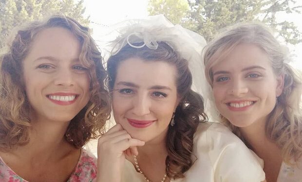 Alldaynews.gr «Βόμβα» spoiler για τις «Άγριες Μέλισσες»: Ο Κυπραίος αφήνει στα σκαλιά της εκκλησίας την Ελένη