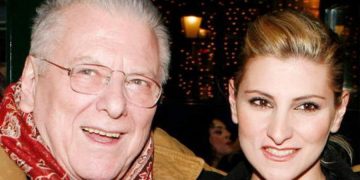 Alldaynews.gr Το συγκινητικό “αντίο” της Θεοδώρας Βουτσά στον πατέρα της (pic)