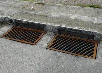 Βόλος: Σχεδόν 50 τόνους λίπος έβγαλαν από την αποχέτευση – Γέμισαν τρία φορτηγά!