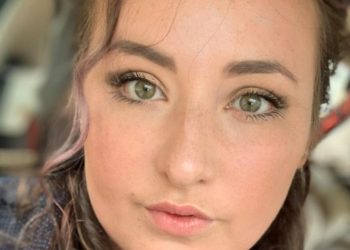 «Ξινό» το ταξίδι των 2.300 ευρώ για νεαρή τουρίστρια: Της επιτέθηκε σ3ξουαλικά ο αχθοφόρος (pics)