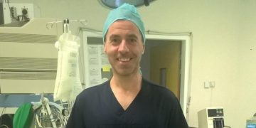 Alldaynews.gr Γιώργος Καμπάνος: Από τα 13 χ@σίς, χάπια και μετά πρέζα …Στα 42 του πήρε πτυχίο στην Ιατρική