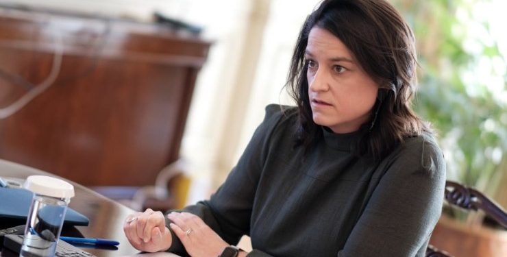 Alldaynews.gr Ανακαλεί η Κεραμέως το έγγραφο για ημερίδα της «Χριστιανικής Αγωγής»