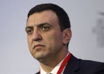 Κορονοϊός: Νοσοκομειακός γιατρός διαψεύδει Κικίλια – «Ανοχύρωτη η χώρα»