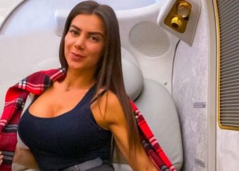 Το τερμάτισε: Η Ελληνίδα αεροσυνοδός του Σεΐχη σε διαφήμιση των Jumbo (pics, video)