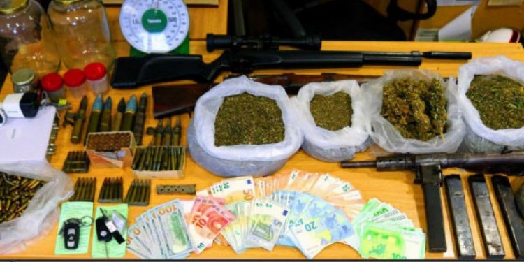 Alldaynews.gr «Δεν βρέθηκαν σπίτι μου τα ναρκωτικά και τα όπλα», λέει η πρώην παίκτρια reality