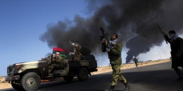 Alldaynews.gr Λιβύη: Ο στρατάρχης Χάφταρ επιτίθεται με πυροβολικό στην πρωτεύουσα Τρίπολη