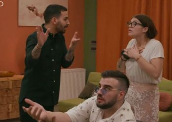 Master Chef: Παίκτρια μπήκε στο σπίτι έχοντας 4 βαλίτσες ρούχα (vid)
