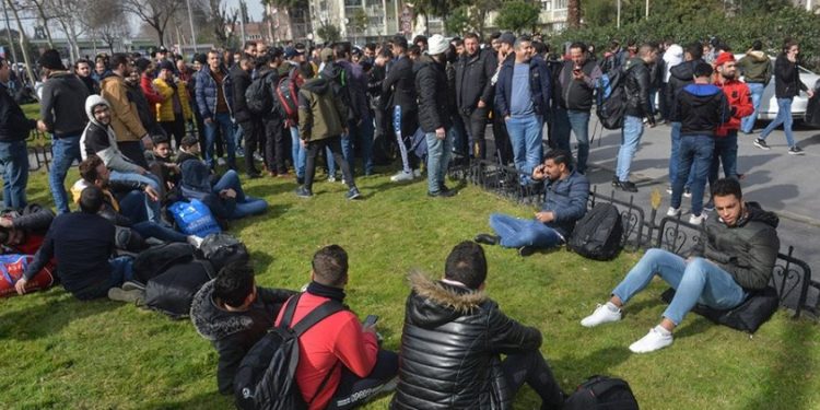 Alldaynews.gr Έβρος: Πάνω από 3.000 μετανάστες στις Καστανιές – 66 παράνομοι πέρασαν τα ελληνικά σύνορα