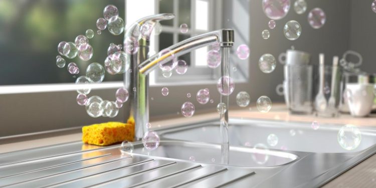 Ο νέος τρόπος για να γυαλίζετε τον νεροχύτη σας στο λεπτό!