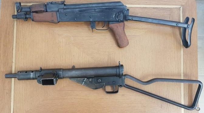 Alldaynews.gr Κρήτη: Πήγε στον γάμο με… υποπολυβόλο και καλάσνικοφ!