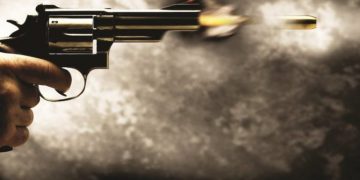 Σε κρίσιμη κατάσταση 10χρονος: Τον πυροβόλησε η θεία του