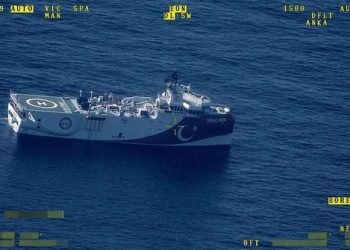 Ξεφτίλα για ακόμη μία φορά! Το Oruc Reis έριξε καλώδια: Τι φωτογράφισε το ελληνικό F-16 – «Ο καιρός ήταν καλός»