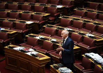 Ο… άτυχος Γιώργος Παπανδρέου: Από το ποδήλατο και το κανό… στην πτώση από την καρέκλα (pics, vids)