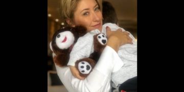 Σία Κοσιώνη: Τσικνοπέμπτη με τον γιο της! Δείτε τι φόρεσαν [photo]