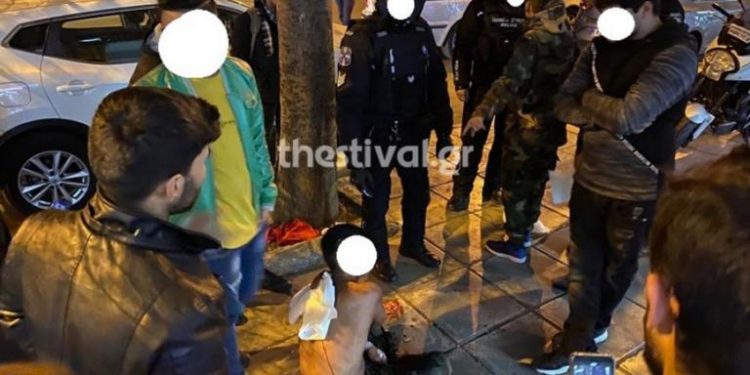 Alldaynews.gr Χαμός σε καφετέρια στη Θεσσαλονίκη! Τους επιτέθηκαν με ρόπαλα και μαχαίρια