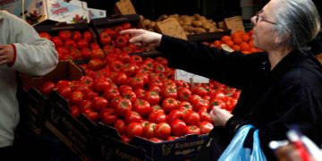 Alldaynews.gr «Απαγορεύεται το μασάζ στην ντομάτα» (pic)