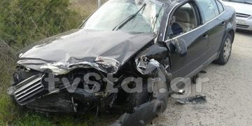 Alldaynews.gr Σοκαριστικές εικόνες από το τροχαίο! Οδηγός τραυματίστηκε θανάσιμα σε πλαγιομετωπική σύγκρουση