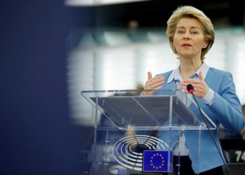 “Μπλεγμένη” σε σκάνδαλο η πρόεδρος της Κομισιόν, Ούρσουλα φον ντερ Λάιεν