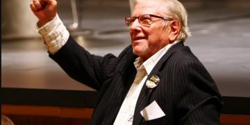 Alldaynews.gr Δυστυχώς: Μεγάλη Μάχη δίνουν οι γιατροί για να κρατηθεί στη ζωή ο Κώστας Βουτσάς!