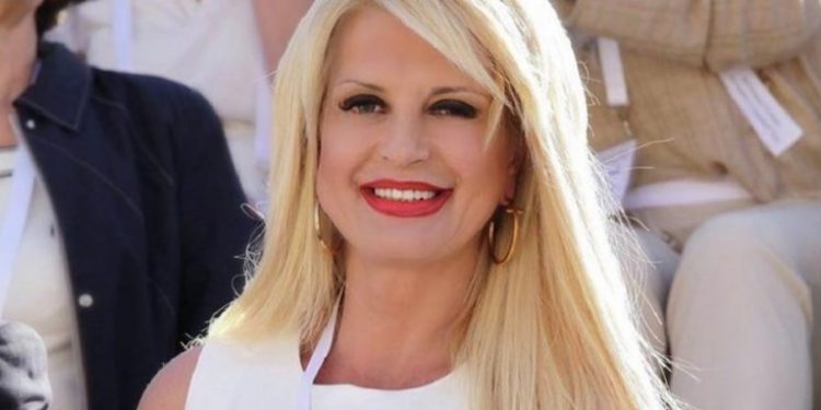 Ξεσάλωσε στην Πίστα του Τσαλίκη η Μαρίνα Πατούλη για τα γενέθλιά της![video]