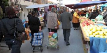 Alldaynews.gr Πρόστιμο 200 ευρώ και σύλληψη για Βολιώτη επειδή πουλούσε στη λαϊκή