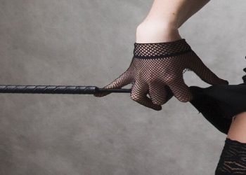 Σκάνδαλο: Είχε κρυμμένο τον εραστή της στο σπίτι 10 χρόνια – Δεν θα πιστεύετε τι έγινε στο τέλος (pics)