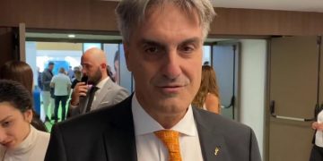 Alldaynews.gr Πρόεδρος φαρμακευτικού συλλόγου Θεσσαλονίκης: «Εξαντλήθηκαν οι μάσκες και τα αντισηπτικά»