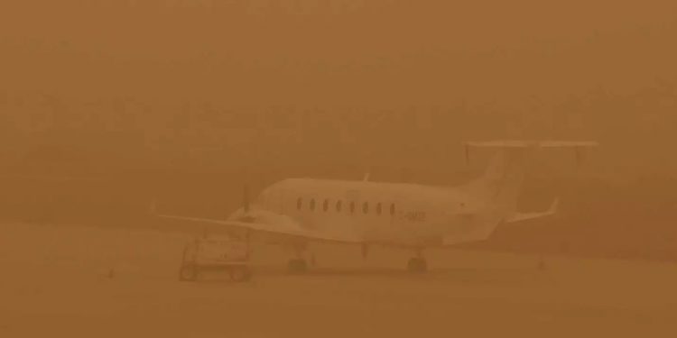 Alldaynews.gr Η Σαχάρα εξαφάνισε τα Κανάρια Νησιά! Απίστευτες εικόνες