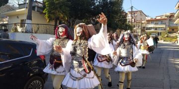 Γενίτσαροι και Μπούλες στη Νάουσα παρά την απαγόρευση! (pics)