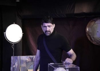 Σοβαρό ατύχημα για τον Μιχάλη Ιατρόπουλο – Αναβάλλεται η παράστασή του στο θέατρο