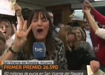 Δημοσιογράφος μαθαίνει πως κέρδισε το λαχείο και παραιτείται on air – Έπαθε σοκ όταν έμαθε το ποσό