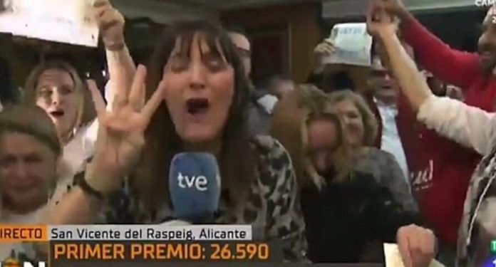 Alldaynews.gr Δημοσιογράφος μαθαίνει πως κέρδισε το λαχείο και παραιτείται on air – Έπαθε σοκ όταν έμαθε το ποσό