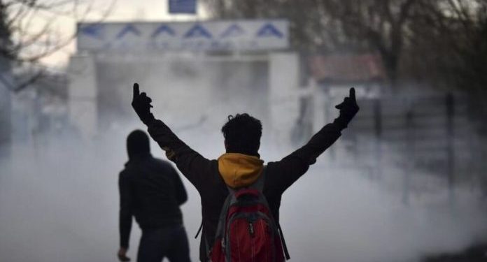 Alldaynews.gr Οι ποινικοί ψευτοπρόσφυγες που εκθέτουν τον Ερντογάν- “Οι γ@αμημενοι οι Έλληνες δεν ανοίγουν τα σύνορα” (video)