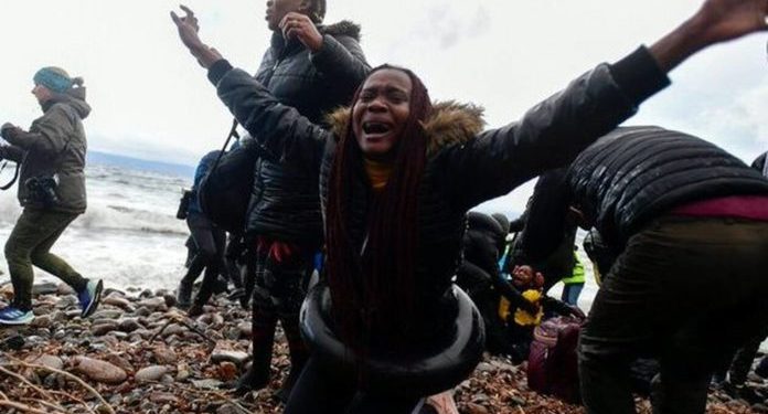 Alldaynews.gr Βίντεο – σοκ: Δείτε πώς «στήνουν» τις φωτογραφίσεις μεταναστών και προσφύγων