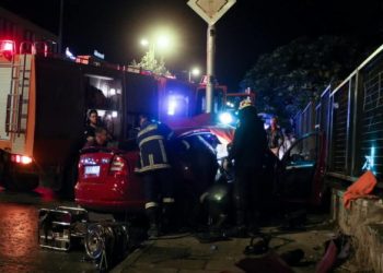 Αττική: Σοβαρό τροχαίο με έναν απεγκλωβισμό