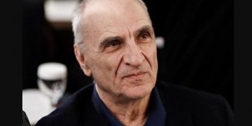 Γ. Βαρεμένος για Έβρο: «Έχουν χτίσει βίλες, βγήκαν με καραμπίνες να τις προστατεύσουν»[video]