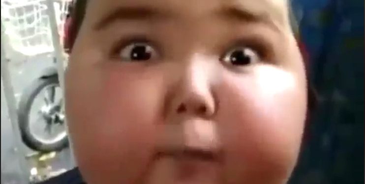 Γέλιο μέχρι δακρύων! Δείτε οδηγίες “μένουμε σπίτι” όπως δεν τις έχετε ξαναδεί (βίντεο)