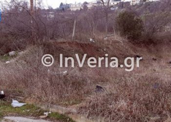 Νέο Θρίλερ: Βρέθηκε  Ημίγυμvη γυναίκα Νεκρή απέναντι από σχολείο
