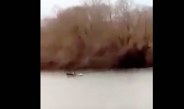 Alldaynews.gr Έβρος ΤΩΡΑ. Ελληνικά πυρά σε βάρκα που προσπάθησε να περάσει παράνομα