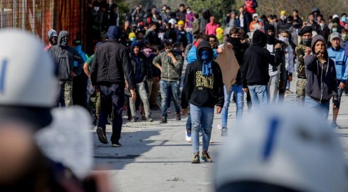 Alldaynews.gr Βόρειο Αιγαίο: Εμφύλιος και κινητοποιήσεις για τις ΜΚΟ σε Λέσβο-Χίο-Σάμο