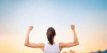 Alldaynews.gr Ποια τροφή ενδυναμώνει τα οστά και δεν την φαντάζεσαι