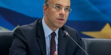 Alldaynews.gr Τα νέα μέτρα της κυβέρνησης: Επεκτείνεται το επίδομα των 800 ευρώ και σε άλλους εργαζομένους – Όλο το πακέτο