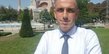 Συνέβη πριν απο λίγο. Οι Τούρκοι συνέλαβαν τον Μανώλη Κωστίδη του Σκάι