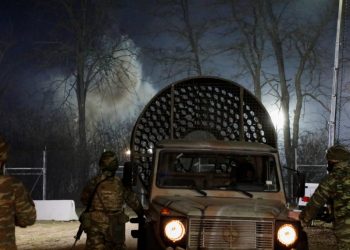 Τούρκος πρώην ναυτικός ακόλουθος: Να γιατί ο Ερντογάν σπρώχνει τους πρόσφυγες στον Έβρο