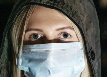 Αισιόδοξες ειδήσεις από όλο τον κόσμο για τον COVID-19