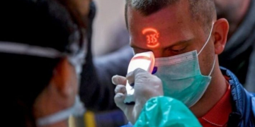 Το ρίσκο της Σουηδίας έπιασε χωρίς καραντίνα