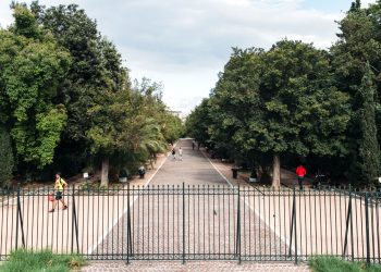 Κλείνουν Πεδίον Άρεως, Λόφος Φινόπουλου και Αττικό Άλσος για να περιοριστούν οι συναθροίσεις λόγω κορονοϊού