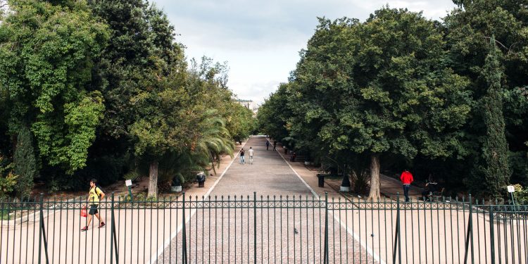 Κλείνουν Πεδίον Άρεως, Λόφος Φινόπουλου και Αττικό Άλσος για να περιοριστούν οι συναθροίσεις λόγω κορονοϊού