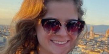 Alldaynews.gr Κοροναϊός: Η 20χρονη Τζούλια Μπουσκάλια με νέα συμπτώματα – Έχασε όσφρηση και ακοή